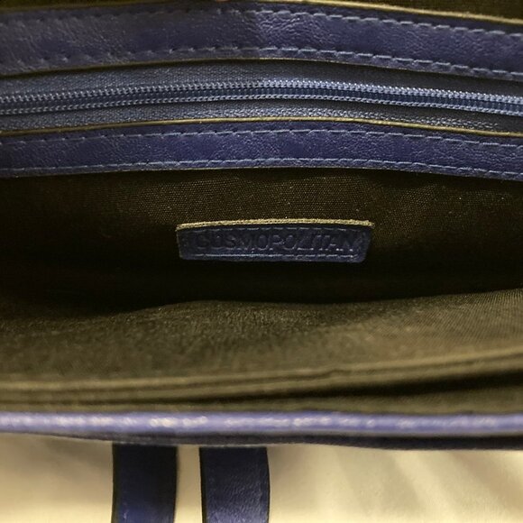NWOT Cosmopolitan Crossbody Purse - Picture 4 of 6